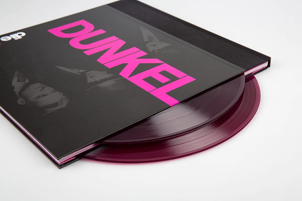 DUNKEL (Ltd. Doppelvinyl im Schuber mit Girlande, halbtransparentes lila-pink) [Vinyl LP]